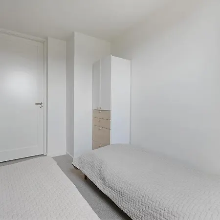 Alexanderpark 44 - Not Intended For Company Or Work-related Nyaraló *